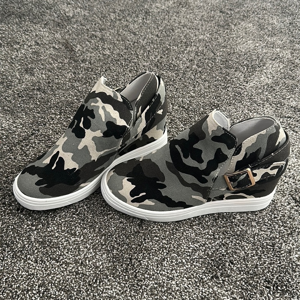 Camo Cloth Wedges